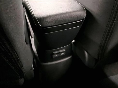 New 2025 Nissan Kicks Play S image 19