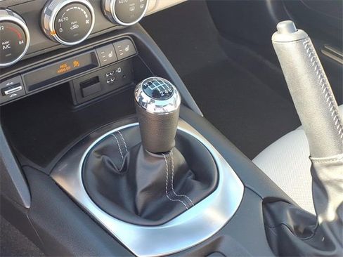 Used 2021 MAZDA MX-5 Miata RF Grand Touring w/ Appearance Package image 14