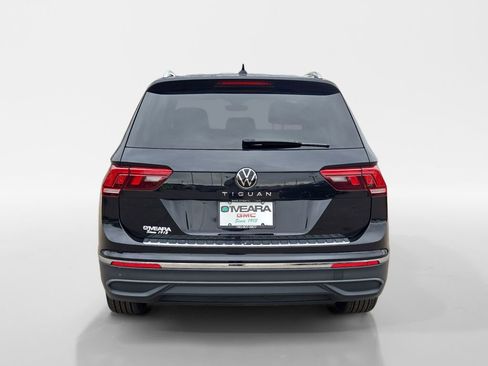Used 2024 Volkswagen Tiguan Wolfsburg Edition image 4