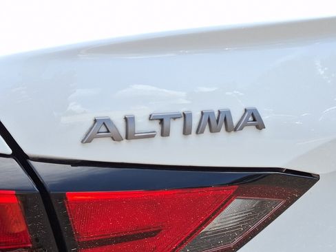 Certified 2024 Nissan Altima 2.5 SV w/ SV Premium Package FWD image 30