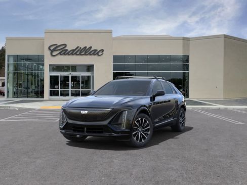 New 2025 Cadillac Lyriq Sport image 8