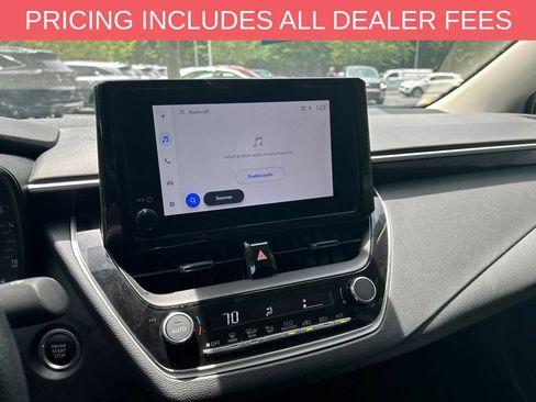 Used 2025 Toyota Corolla LE w/ Convenience Package FWD image 10