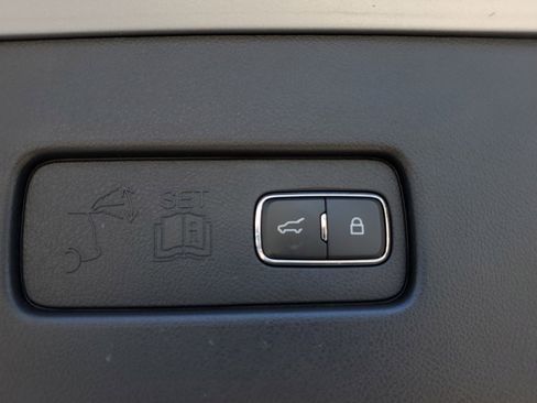 Certified 2020 Lincoln Aviator Reserve image 9