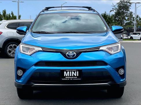 Used 2017 Toyota RAV4 XLE w/ Carpet Mat Package AWD/4WD image 3
