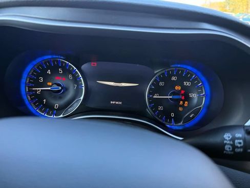 New 2026 Chrysler Pacifica Select AWD/4WD image 28