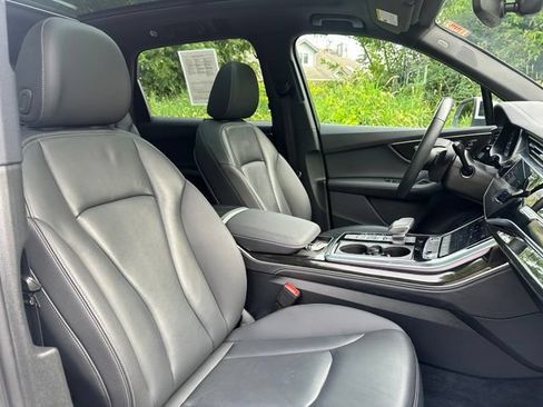 Used 2025 Audi Q7 3.0T Premium Plus AWD/4WD image 21