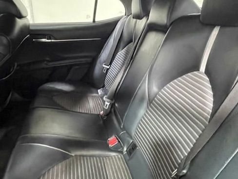 Used 2021 Toyota Camry SE image 22