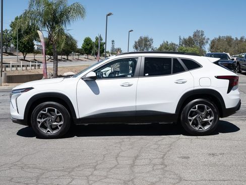 Used 2026 Chevrolet Trax LT w/ Driver Confidence Package FWD image 8