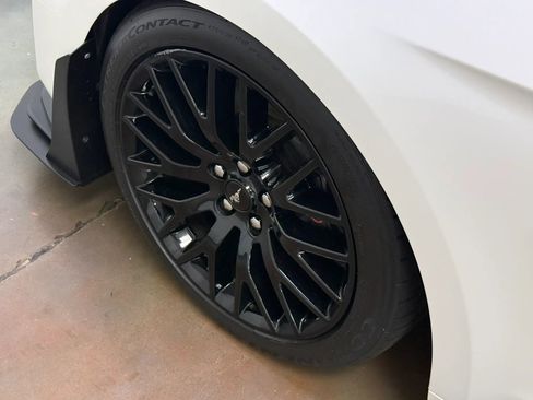 Used 2017 Ford Mustang GT Premium image 37