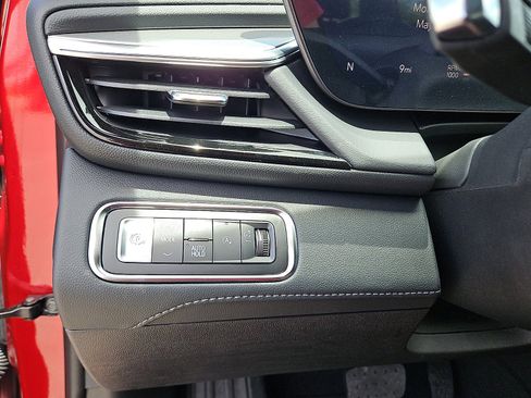 New 2026 Buick Enclave Avenir AWD/4WD image 17