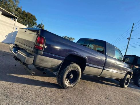 Used 1999 Dodge Ram 2500 Truck 2WD Club Cab image 3