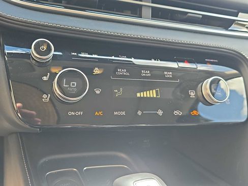 Used 2023 INFINITI QX60 Luxe w/ Performance Audio Package FWD image 18