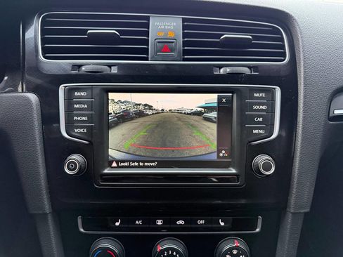 Used 2016 Volkswagen GTI SE image 14