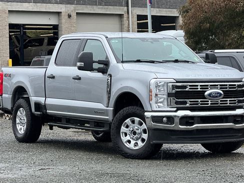 Certified 2024 Ford F250 XLT image 2