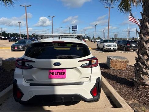 Used 2024 Subaru Crosstrek 2.0i Premium AWD/4WD image 18