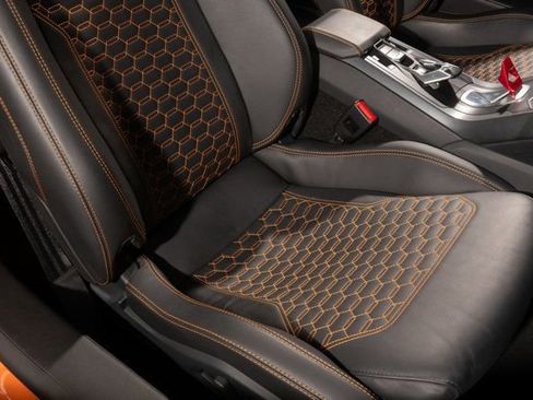 Used 2019 Lamborghini Huracan LP 580-2 image 21