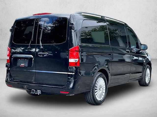 Used 2018 Mercedes-Benz Metris Passenger image 2