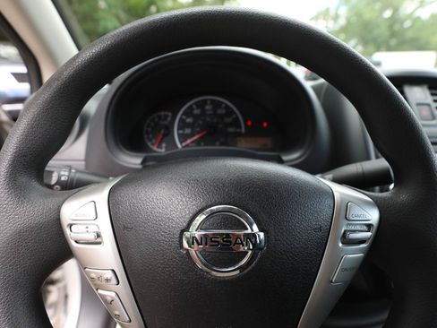 Used 2015 Nissan Versa S Plus FWD image 19