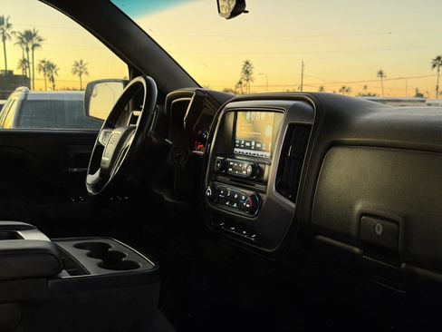 Used 2018 GMC Sierra 1500 SLE image 22