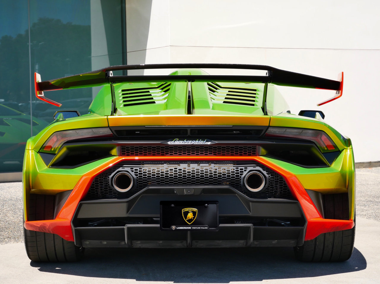 Used 2023 Lamborghini Huracan STO RWD image 4