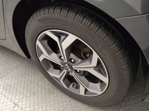 Used 2019 Kia Forte LXS image 31