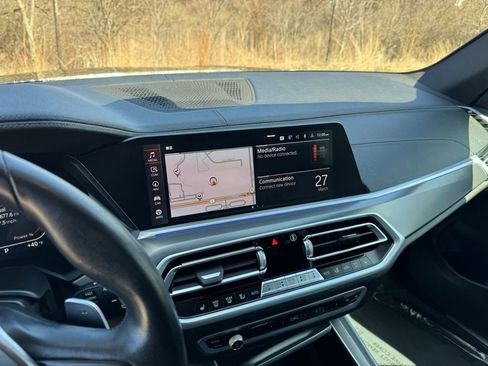 Used 2022 BMW X5 xDrive40i w/ Premium Package image 12