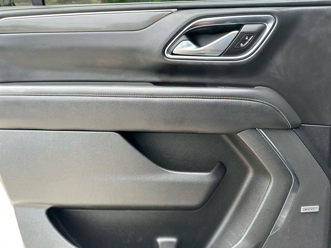 Used 2022 GMC Yukon XL AT4 AWD/4WD image 16