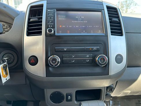 Used 2019 Nissan Frontier S image 16