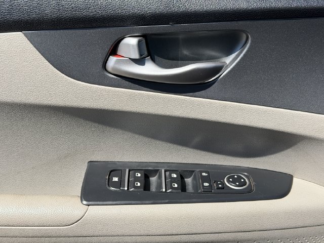 Used 2019 Kia Forte LXS FWD image 20