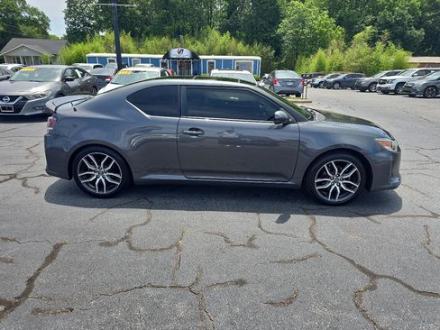Used 2014 Scion tC FWD image 4