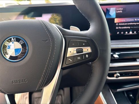Used 2026 BMW X5 xDrive50e AWD/4WD image 15