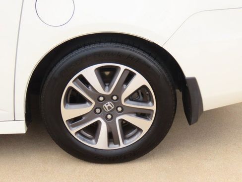 Used 2016 Honda Odyssey Touring image 16