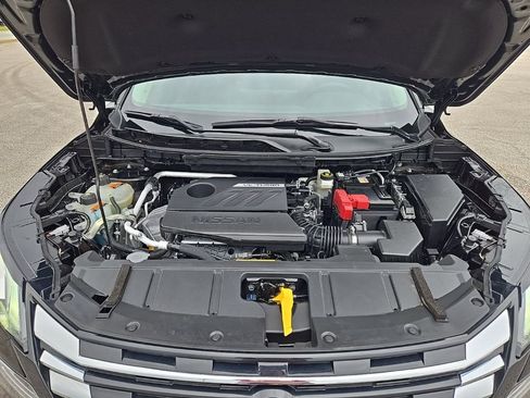 Used 2024 Nissan Rogue Platinum image 25