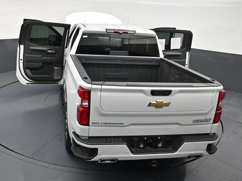 Used 2024 Chevrolet Silverado 1500 High Country AWD/4WD image 32