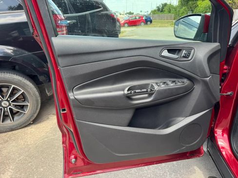 Used 2013 Ford Escape Titanium w/ Parking Technology Pkg FWD image 14