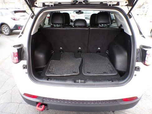 Used 2020 Jeep Compass Trailhawk AWD/4WD image 23