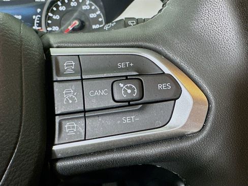 Used 2024 Jeep Compass Limited image 23