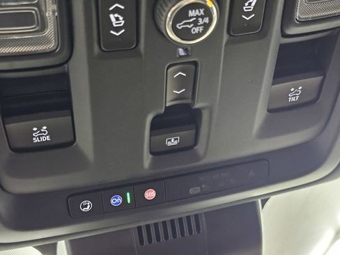 Used 2024 Chevrolet Tahoe High Country image 18