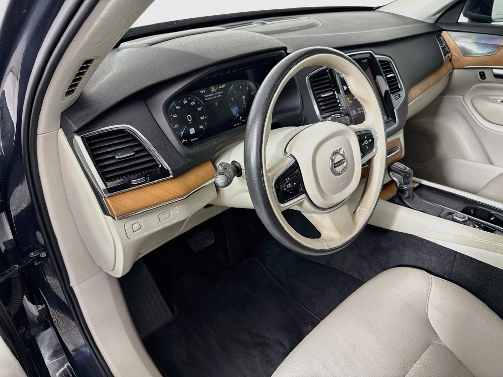 Used 2021 Volvo XC90 T6 Momentum w/ Advanced Package AWD/4WD image 9