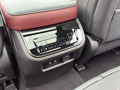 New 2026 INFINITI QX80 Autograph image 24