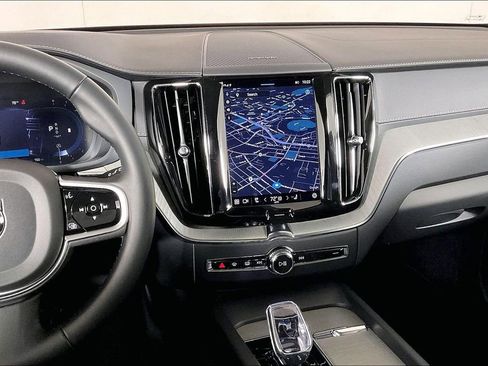 New 2025 Volvo XC60 B5 Ultra w/ Protection Package Premier image 5