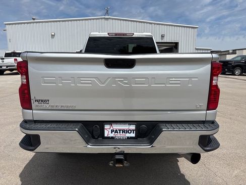 Used 2022 Chevrolet Silverado 3500 LT AWD/4WD image 6
