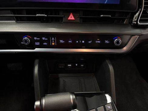 Used 2023 Kia Sportage EX FWD image 34