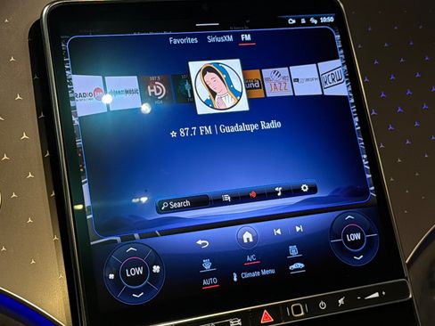 Used 2022 Mercedes-Benz EQS 450+ Sedan image 16