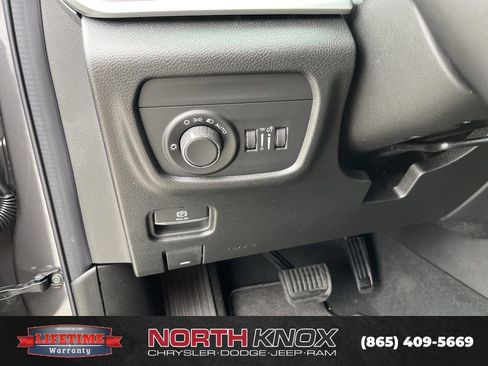 New 2025 Jeep Grand Cherokee L Altitude image 7