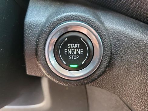 Used 2021 Chevrolet TrailBlazer LT FWD image 16