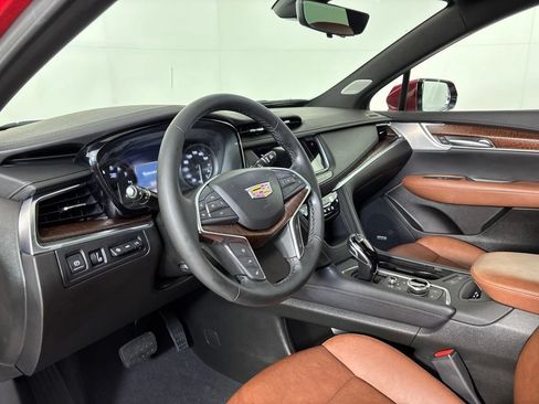Used 2025 Cadillac XT5 Premium Luxury w/ Technology Package FWD image 16
