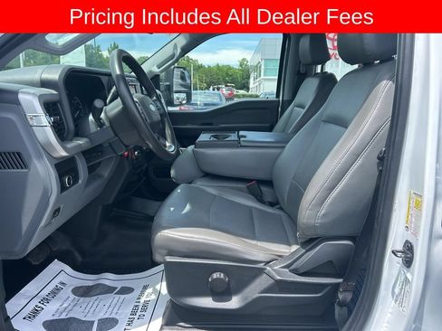 Used 2023 Ford F250 XL w/ XL Off-Road Package AWD/4WD image 2