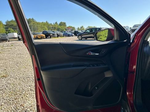 Used 2023 Chevrolet Equinox LT AWD/4WD image 25