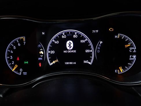 Used 2017 Jeep Grand Cherokee Altitude AWD/4WD image 26